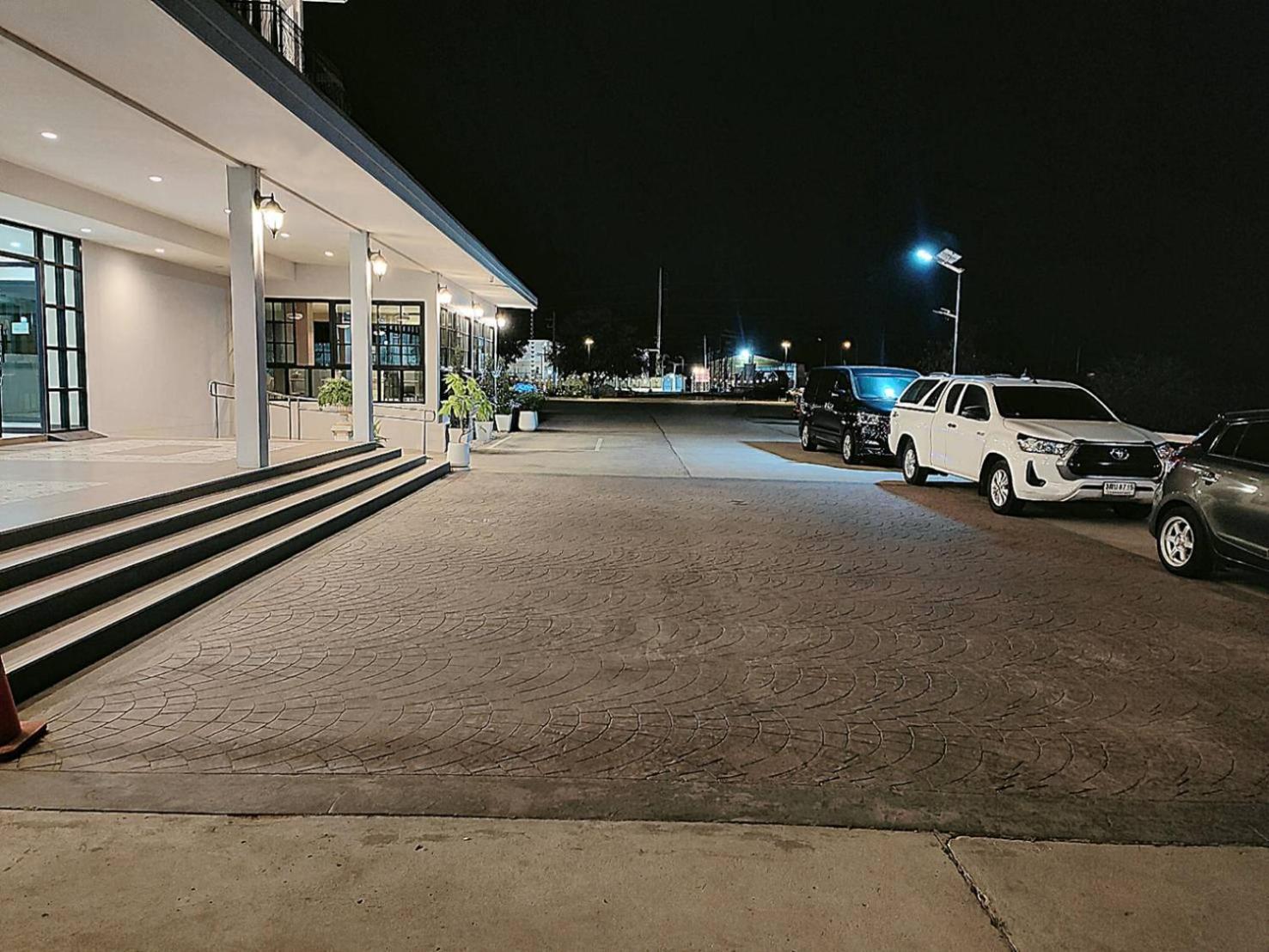 โคโค่ โฮเทล Koco Hotel Nakhonratchasima Eksteriør bilde