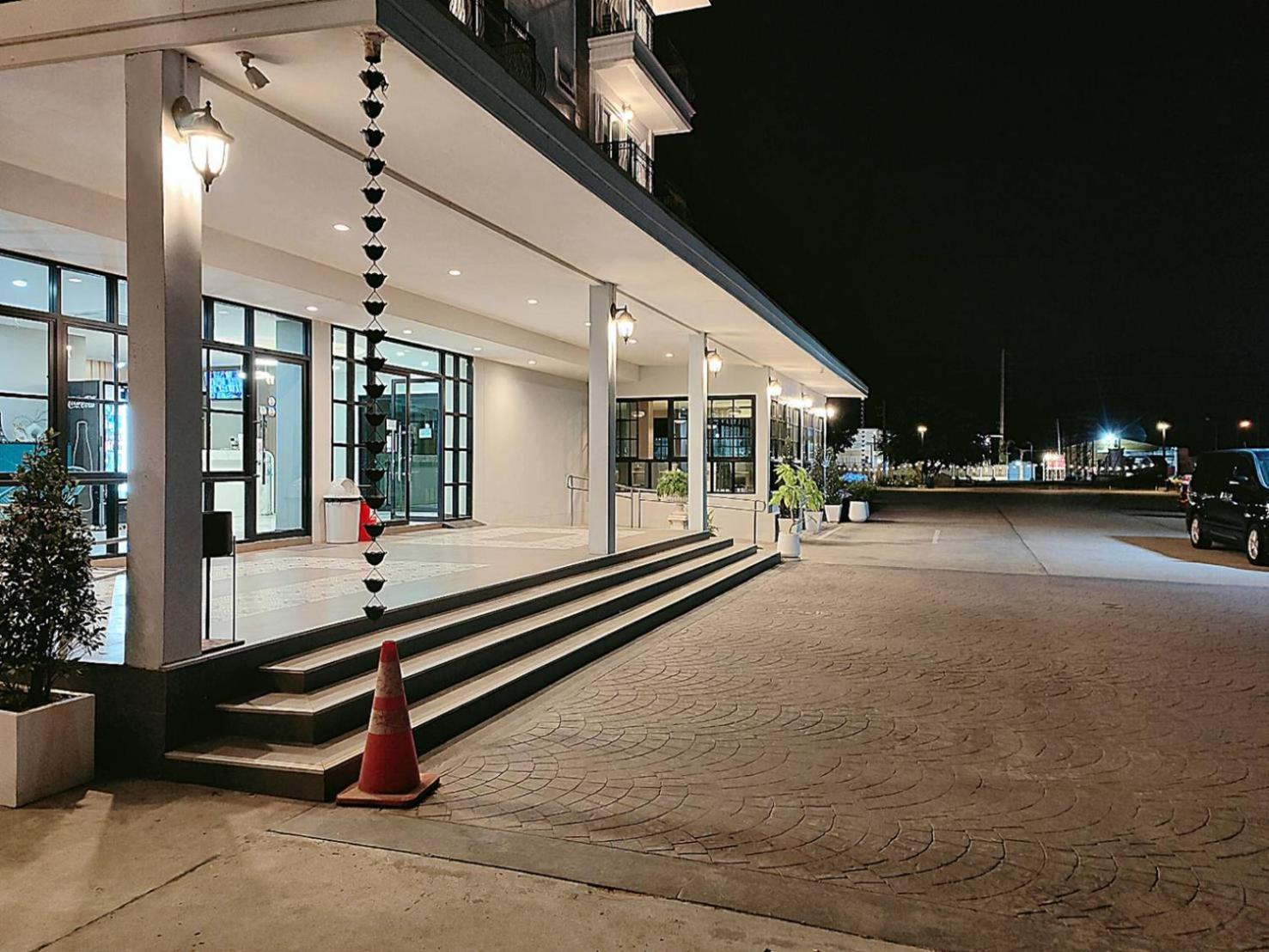 โคโค่ โฮเทล Koco Hotel Nakhonratchasima Eksteriør bilde